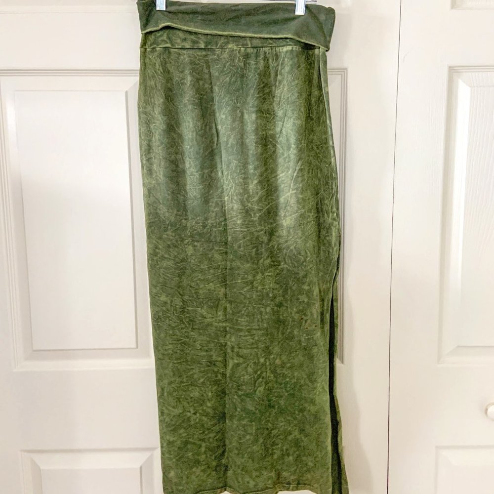 M Green Textured Stretch Skirt